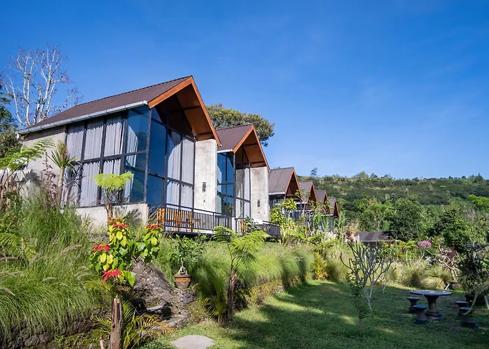 Sari Hills 3*
